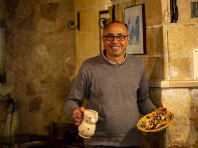 Qui veniamo accolti dal proprietario, il 54enne Nico Ancona